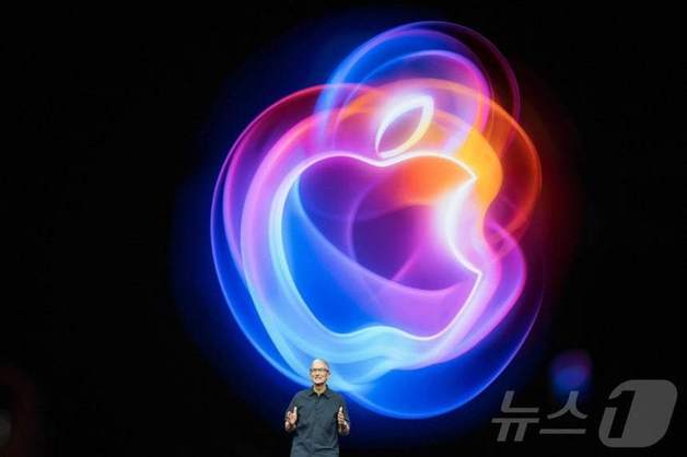 MS가 촉각 느끼는 로봇 만들 때…애플은 아직도 시리 챗봇