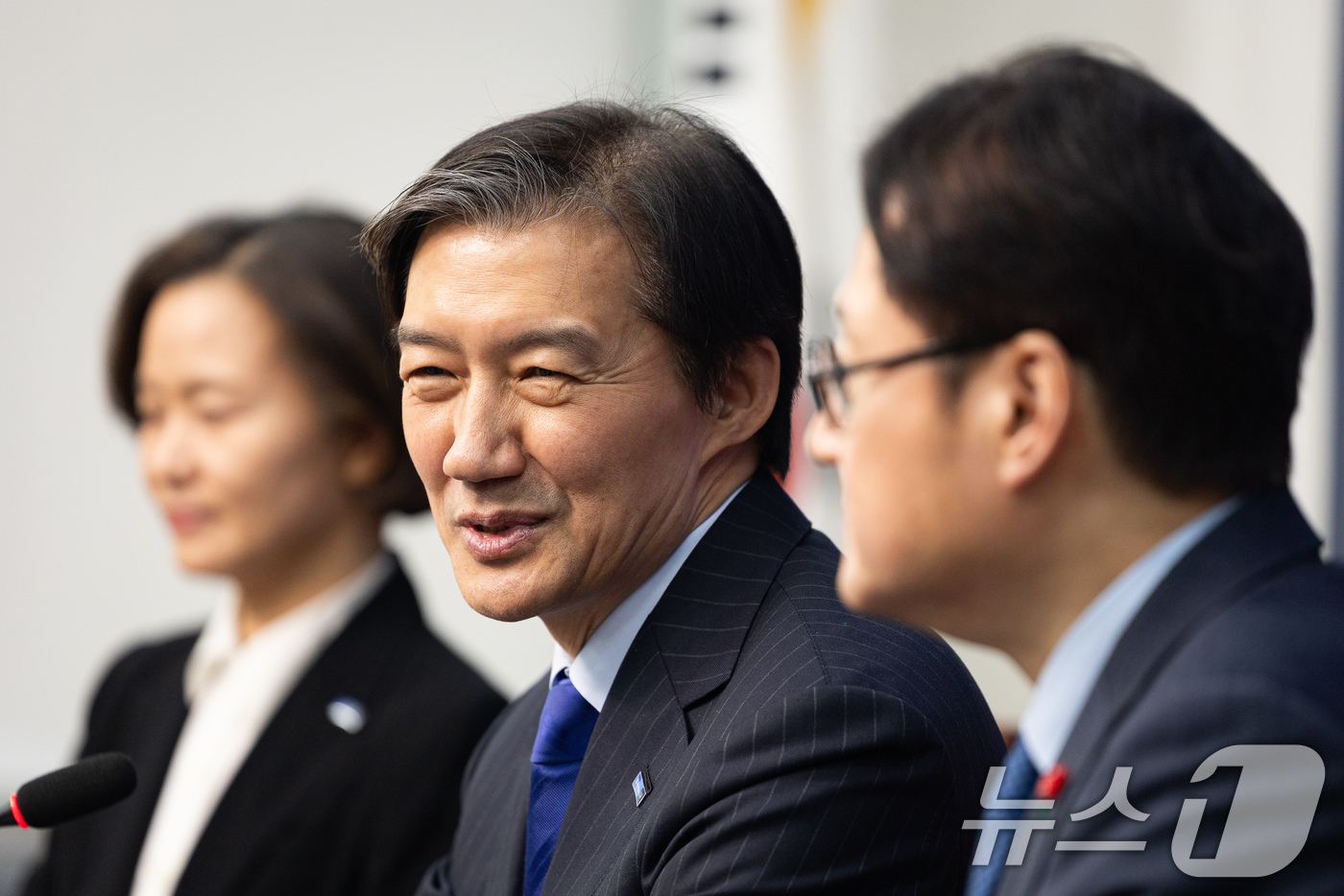 (서울=뉴스1) 유승관 기자 = 조국 조국혁신당 대표가 26일 서울 여의도 국회에서 홍익표 청와대 정무수석을 접견하고 있다. 2026.1.26/뉴스1