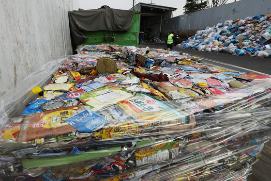 재활용 기다리는 알류미늄 캔