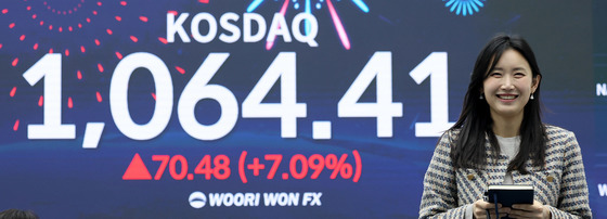 코스닥 1060p 돌파, 'IT 버블' 이후 최고…환율 1440원대 마감 [시황종합]
