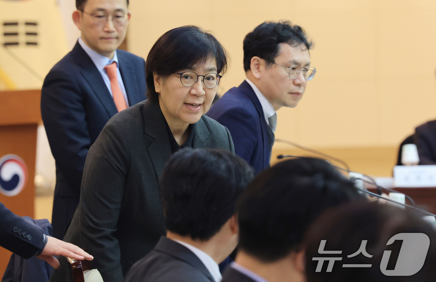 (서울=뉴스1) 임세영 기자 = 정은경 보건복지부 장관이 26일 서울 종로구 정부서울청사에서 열린  2026년도 제1차 국민연금기금운용위원회 회의에 참석하고 있다. 2026.1.2 …