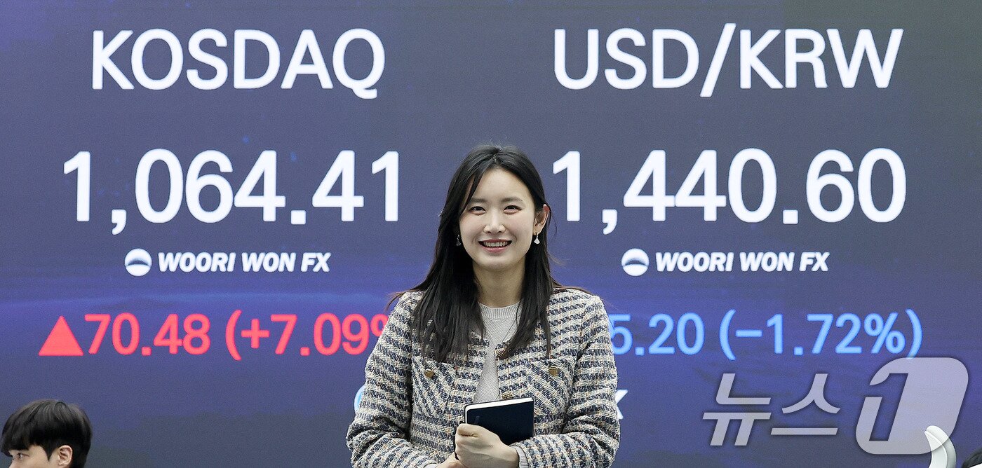 본문 이미지 - 서울 중구 우리은행 딜링룸 전광판에 코스닥 종가가 나오고 있다. /뉴스1 ⓒ News1 박지혜 기자