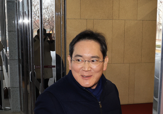 이재용 회장 미국으로 출국···'이건희 컬렉션' 첫 해외 전시