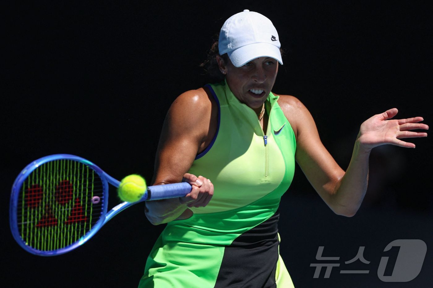 본문 이미지 - 매디슨 키스는 26일 호주오픈 여자 단식 16강에서 탈락했다. ⓒ AFP=뉴스1