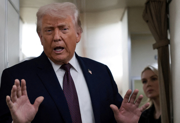 백악관 "트럼프, 우크라 평화 포기 안해…여전히 관여"