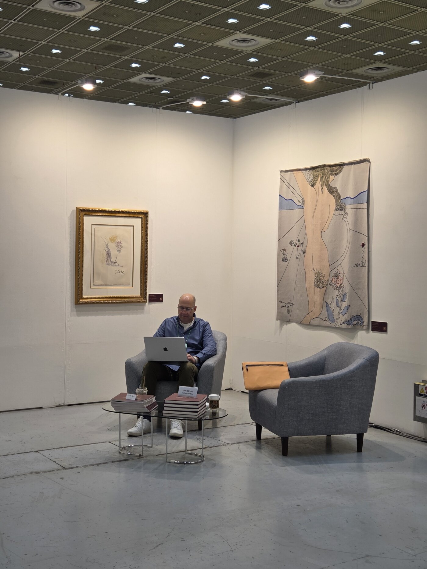 본문 이미지 - WAF26_프로젝트 누구의 주인공 살바도르 달리 부스 (월드 아트 페스타 2026 운영위원회 제공)