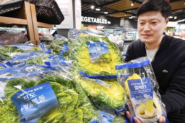 "두쫀쿠 다음은 봄동" SNS 트렌드에 매출 '쑥'…매장 품귀 현상도