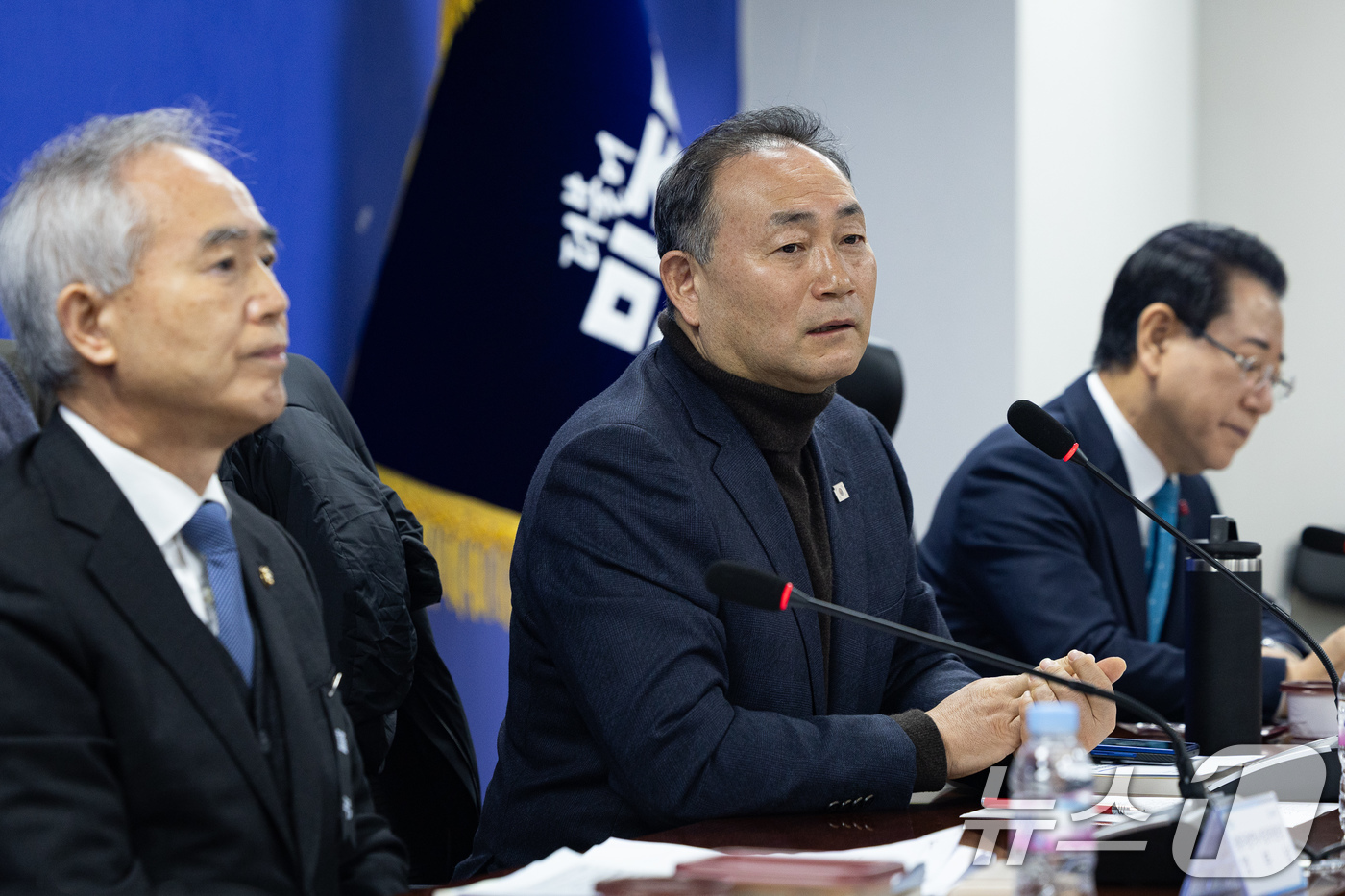 (서울=뉴스1) 유승관 기자 = 김원이 더불어민주당 전남도당위원장이 27일 서울 여의도 국회 의원회관에서 열린 더불어민주당 광주전남 통합 특별법 제정을 위한 제4차 간담회에서 모두 …