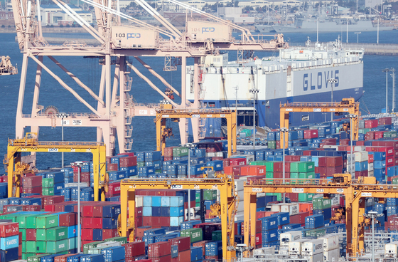 작년 생산 0.5%↑, 5년 만에 최소…건설은 '역대 최악' 16.2%↓(종합2보)