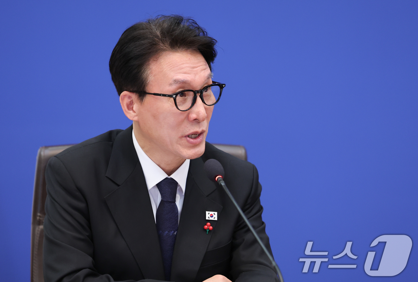 (서울=뉴스1) 이재명 기자 = 김민석 국무총리가 27일 청와대에서 열린 국무회의에서 발언하고 있다. 2026.1.27/뉴스1