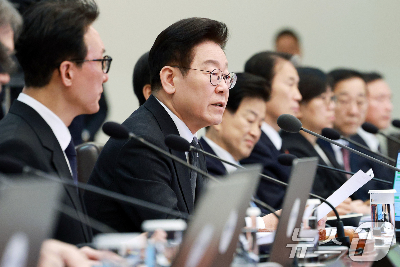 (서울=뉴스1) 이재명 기자 = 이재명 대통령이 27일 청와대에서 열린 국무회의에서 발언하고 있다. 2026.1.27/뉴스1