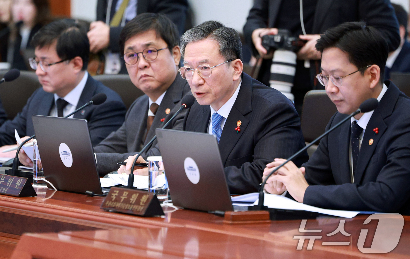 (서울=뉴스1) 이재명 기자 = 정성호 법무부 장관이 27일 청와대에서 열린 국무회의에서 발언하고 있다. 2026.1.27/뉴스1