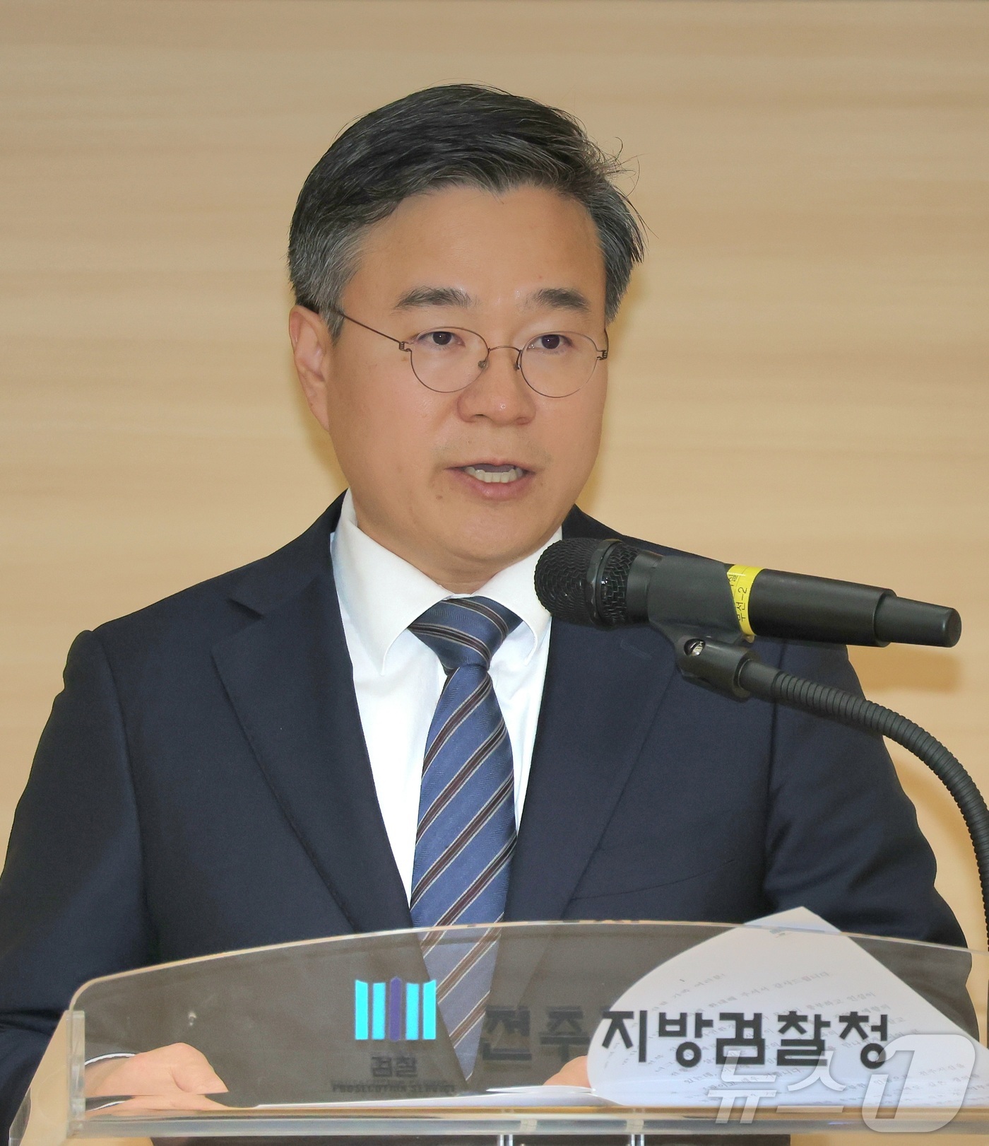 (전주=뉴스1) 유경석 기자 = 이정렬 신임 검사장이 27일 전북 전주시 전주지방검찰청에서 열린 취임식에서 취임사를 하고 있다. 2026.1.27/뉴스1