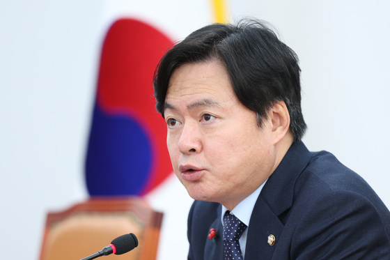 '계엄통제 강화·5·18 명시' 개헌안…與 "5월7일 국회 처리"