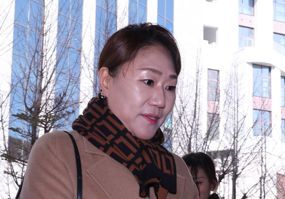 공공범죄수사대 출석하는 강혜경 씨