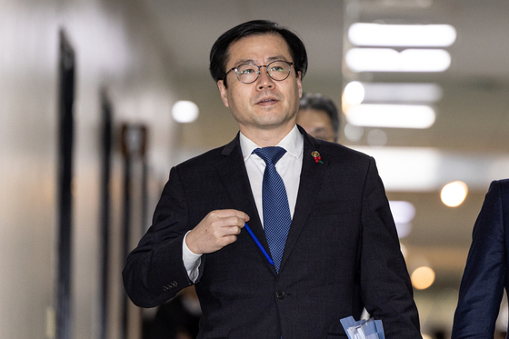 워싱턴 향하는 여한구 "美 상황 파악…합리적 해결책 모색"