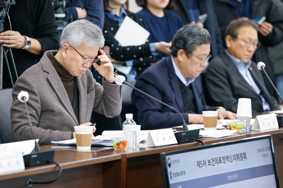 '의대 증원 논의' 보정심 회의 참석한 의협회장