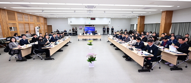 논산 탑정호 복합문화 휴양단지 윤곽…1단계 자문 보고회 개최