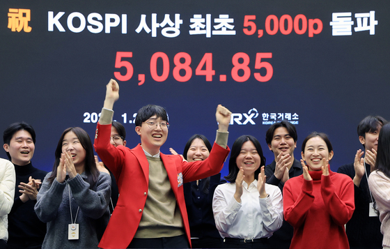 사상최초로 5000 돌파