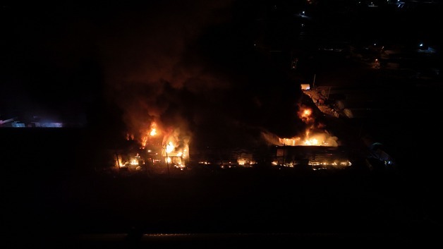 진주 비닐하우스 화재…한때 '대응 2단계' 발령