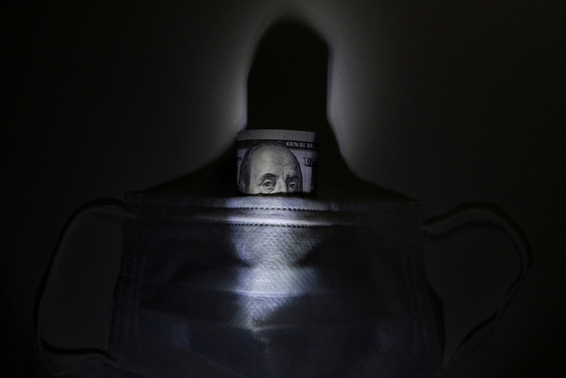 트럼프 "달러 하락 오히려 좋다"…달러 4년 만에 최저 추락