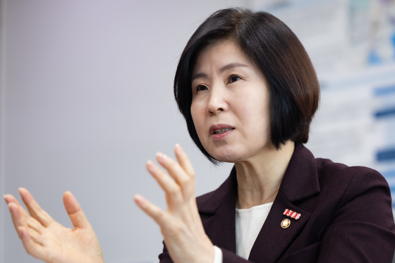 [인터뷰] 김미애 "응급실뺑뺑이, 의사 수 문제 아냐…책임구조 바꿔야"