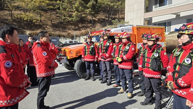 산불경보 '경계' 상향…동부산림청장, 영월 대응태세 점검