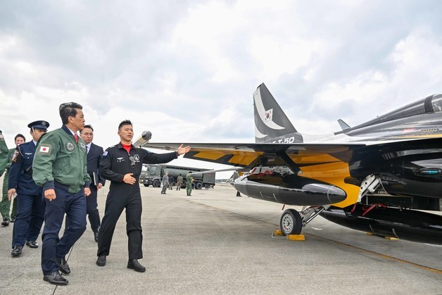 日자위대, 블랙이글스에 첫 급유 지원…방위성 "한일 방위 협력 중요"