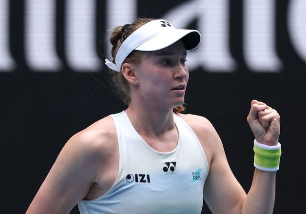 5위 리바키나, 2위 시비옹테크 제압…호주오픈 준결승행