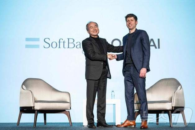 "손정의 소프트뱅크, 오픈AI에 최대 43조원 추가 투자 검토"