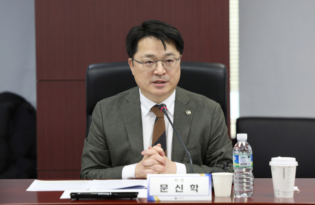 산업차관 "석화 기업, 국내 공급 우선해야…필수 제품 공급 정부가 관리"