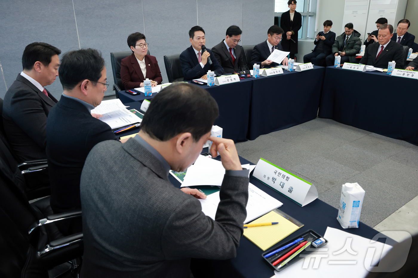 (서울=뉴스1) 박정호 기자 = 장동혁 국민의힘 대표가 28일 서울 서초구 aT센터 종합상황실에서 열린 물가 점검 현장 간담회에 참석해 인사말하고 있다. (공동취재) 2026.1. …