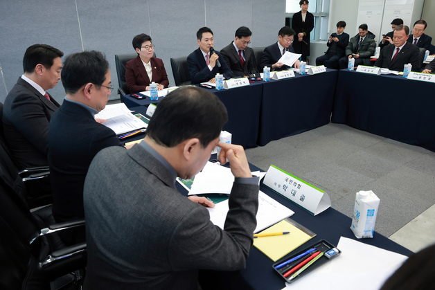 물가 점검 현장 간담회서 인사말하는 장동혁 대표