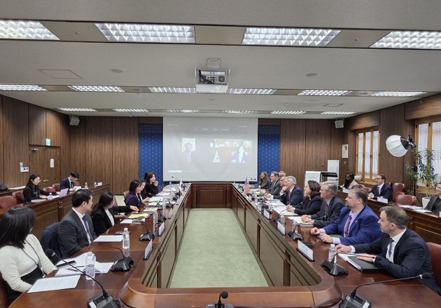 美, B-1 비자 '전문 트레이너' 항목 신설…"기술 노하우 이전 목적"