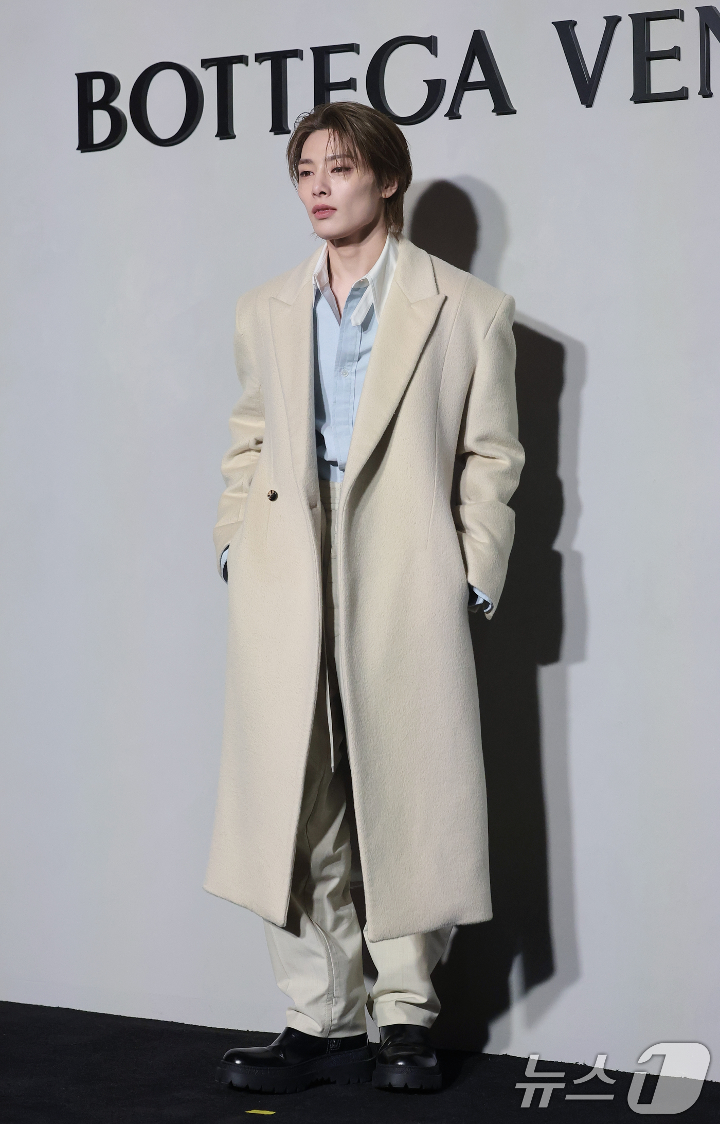 (서울=뉴스1) 권현진 기자 = 스트레이 키즈 아이엔이 28일 서울 성동구 에스팩토리에서 열린 '보테가 베네타 2026 여름 프라이빗 뷰 포토콜‘에 참석해 포즈를 취하고 있다. 2 …