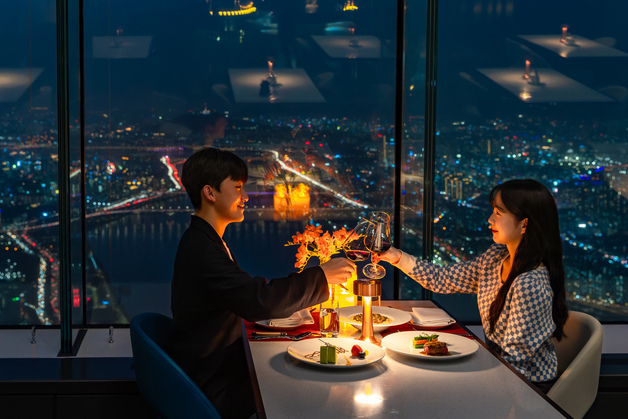 서울스카이, 밸런타인데이 스페셜 운영…"123층서 특별 데이트"
