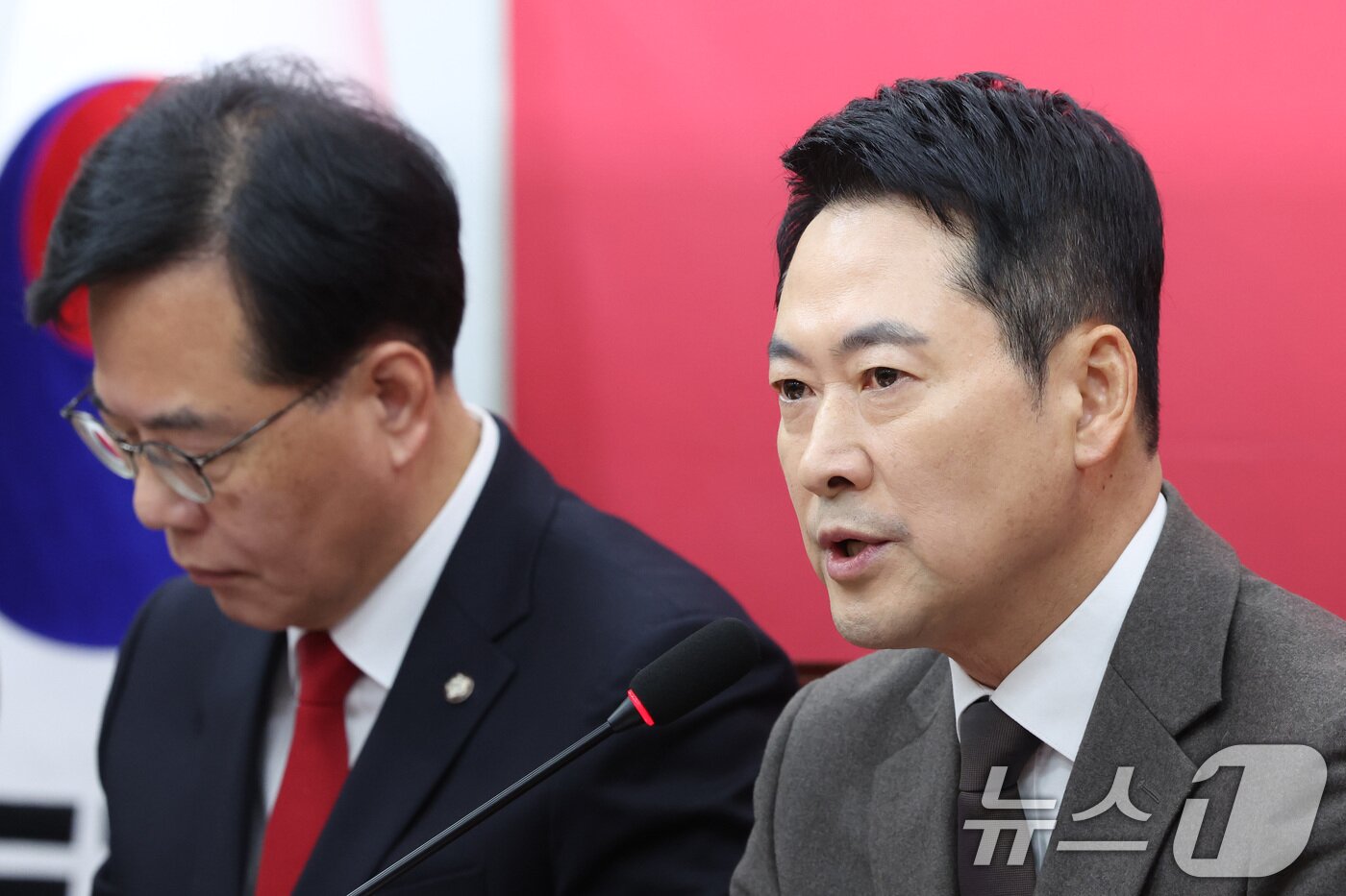 본문 이미지 - 장동혁 국민의힘 대표가 29일 서울 여의도 국회에서 열린 최고위원회의에서 발언하고 있다. 2026.1.29/뉴스1 ⓒ News1 신웅수 기자