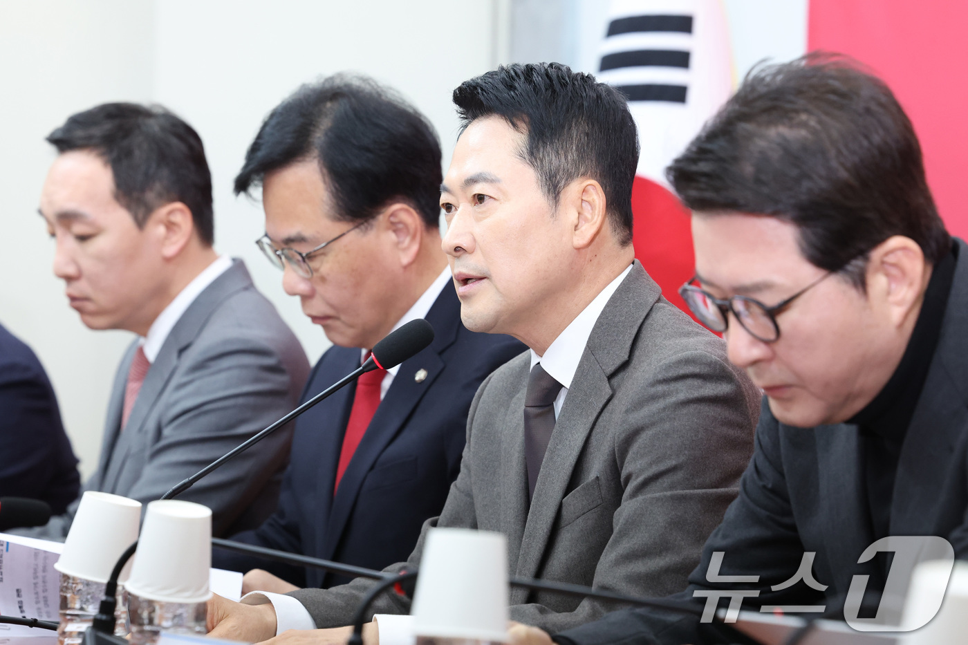 (서울=뉴스1) 신웅수 기자 = 장동혁 국민의힘 대표가 29일 서울 여의도 국회에서 열린 최고위원회의에서 발언하고 있다. 2026.1.29/뉴스1