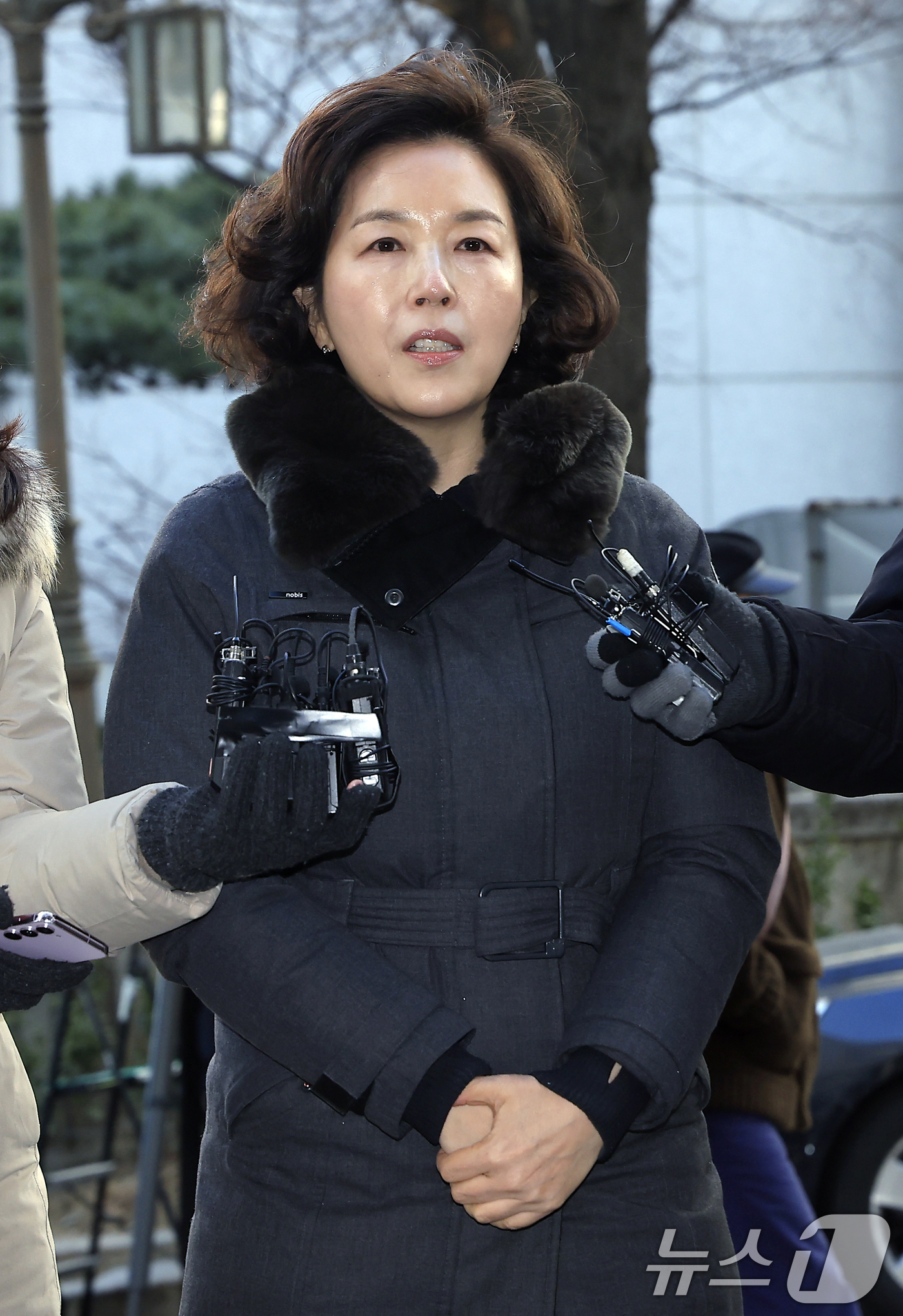 (서울=뉴스1) 박정호 기자 = 김경 전 서울시의원이 29일 오전 서울시 마포구 서울경찰청 공공범죄수사대로 추가 소환 조사에 출석, "심려 끼쳐 죄송"하다며 사과의 말을 하고 있다 …