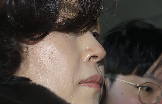 조사실 향하는 김경