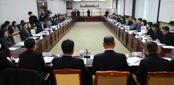 의료혁신위 "의대 증원 필요…지역의사제 후속 정책 잘 준비해야"