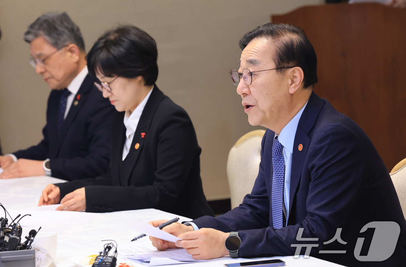 (서울=뉴스1) 임세영 기자 = 김윤덕 국토교통부 장관이 29일 서울 종로구 정부서울청사에서 열린 주택공급촉진 관계장관회의에서 모두발언을 하고 있다.  2026.1.29/뉴스1