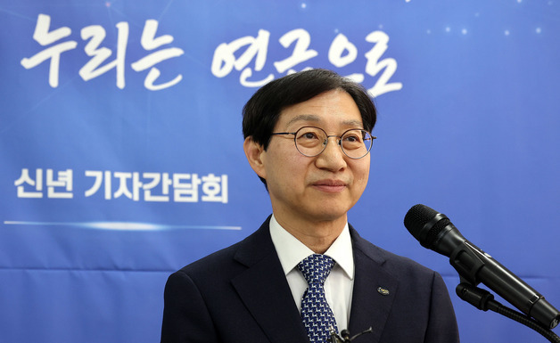 김성주 이사장 "연금 자동조정장치 도입 신중해야…정년연장이 모수개혁"