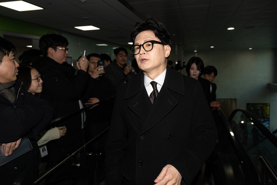 장외서 세 모으는 한동훈…6월 재보선 거쳐 여의도 입성 노리나