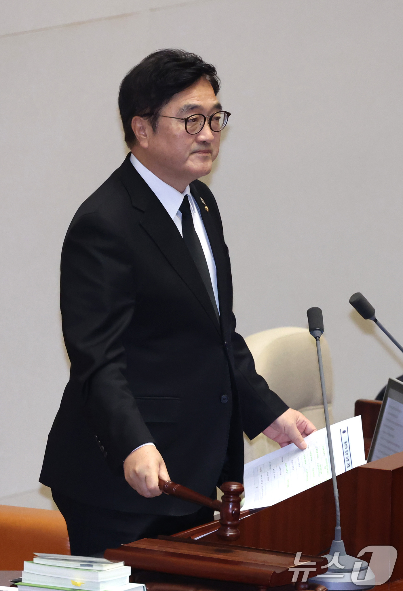 (서울=뉴스1) 신웅수 기자 = 우원식 국회의장이 29일 서울 여의도 국회에서 열린 제431회국회(임시회) 제2차 본회의에서 의사봉을 두드리고 있다. 2026.1.29/뉴스1