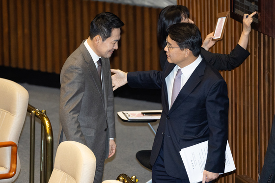 윤상현 "왜 당이 선수 탓하며 발목 잡냐, 이러면 백전백패"…吳 지원사격