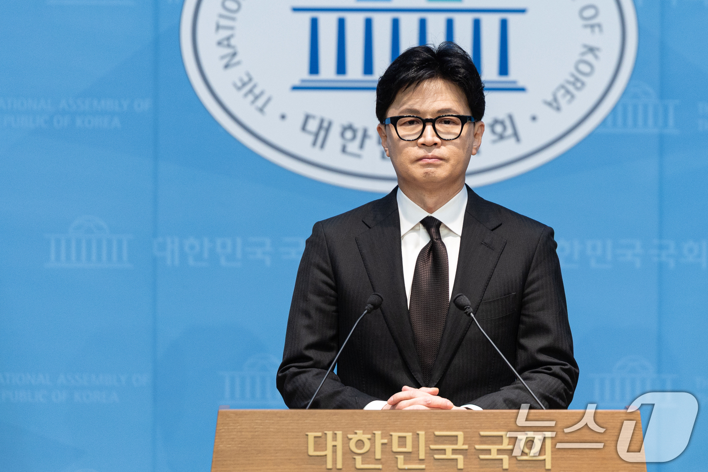 (서울=뉴스1) 이승배 기자 = 한동훈 전 국민의힘 대표가 29일 서울 여의도 국회 소통관에서 국민의힘 지도부의 제명 결정에 관한 입장 발표를 하고 있다. 2026.1.29/뉴스1 …