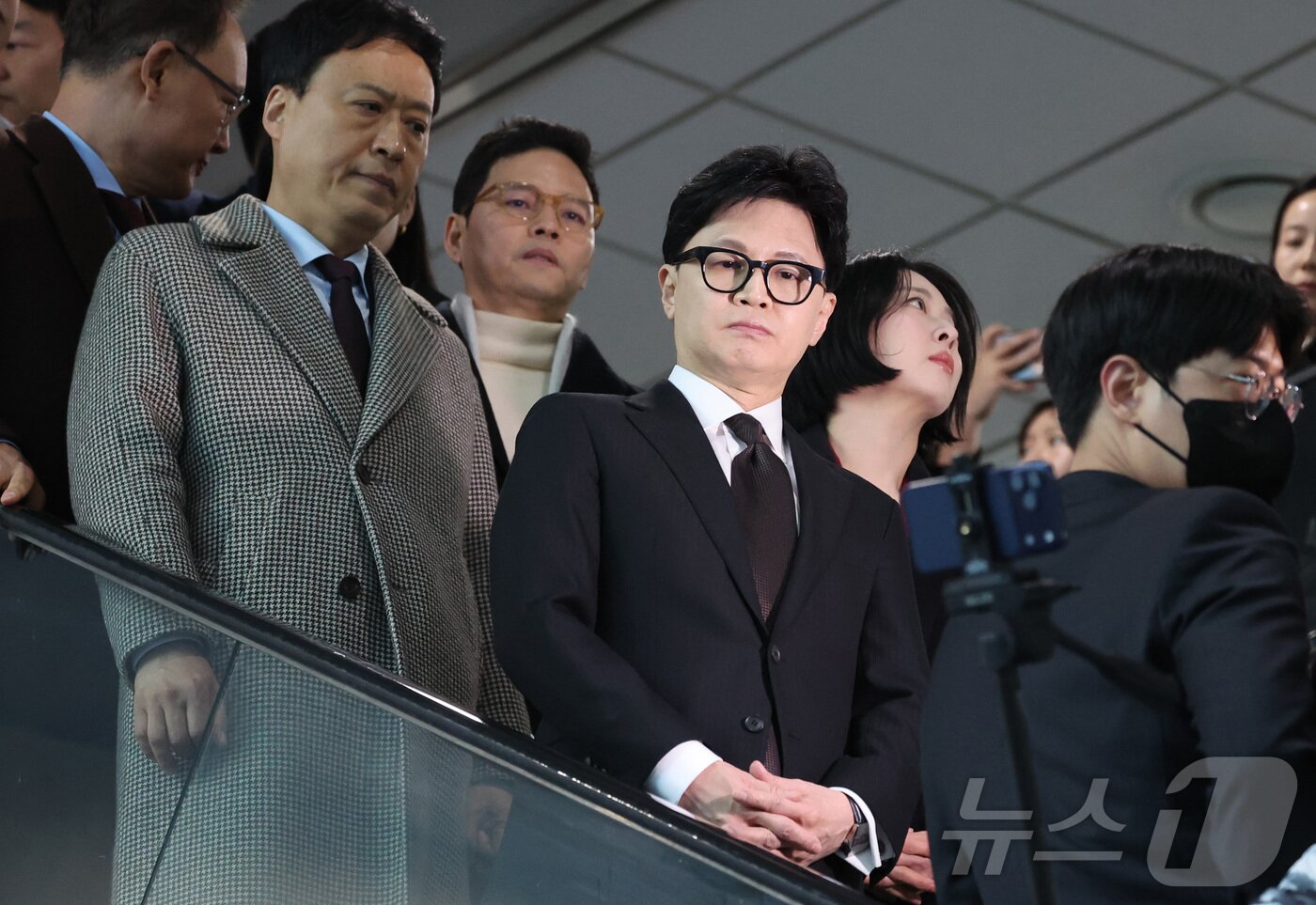 본문 이미지 - 한동훈 전 국민의힘 대표가 29일 서울 여의도 국회 소통관에서 자신의 제명 결정에 대해 입장 발표를 한뒤 회견장을 나서고 있다. (공동취재) 2026.1.29/뉴스1 ⓒ News1 이승배 기자