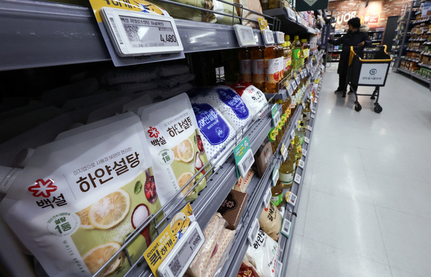 英, 설탕부담금 부과했더니…아동 비만·충치 줄었다