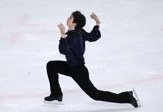 연기 펼치는 차준환